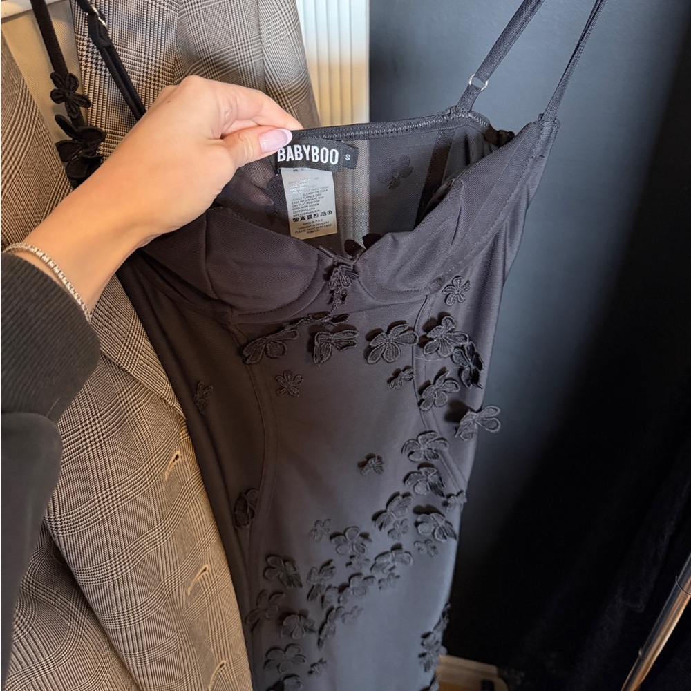 Black Floral-Appliqué Maxi Slip Dress - Picture 2 of 5